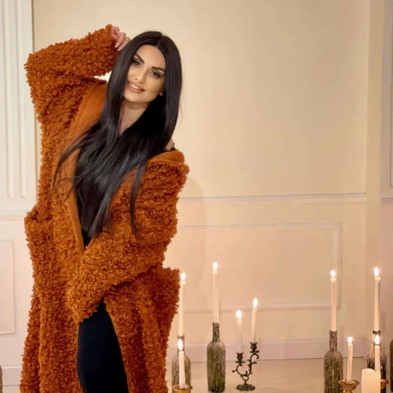 Şəbnəm də estetik əməliyyat etdirir