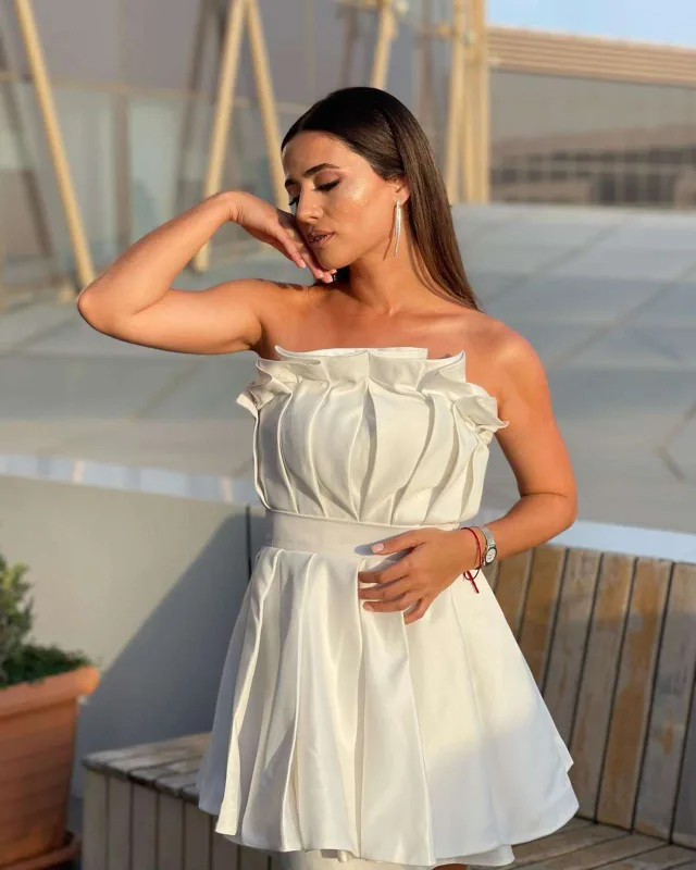 “Yaxşı qızı oynamağa nə var ki...”