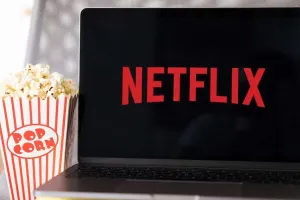 “Netflix” geriləyir