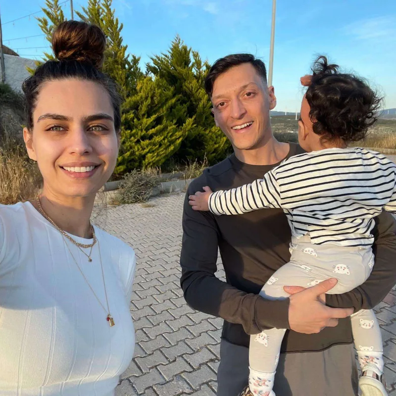 İkinci dəfə ana olacaq