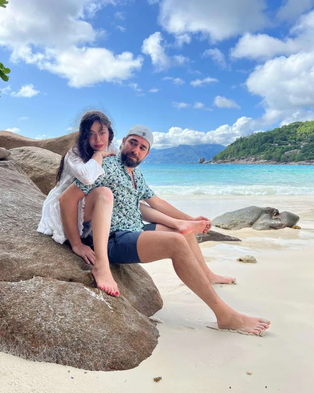 Neslihandan həyat yoldaşına təbrik