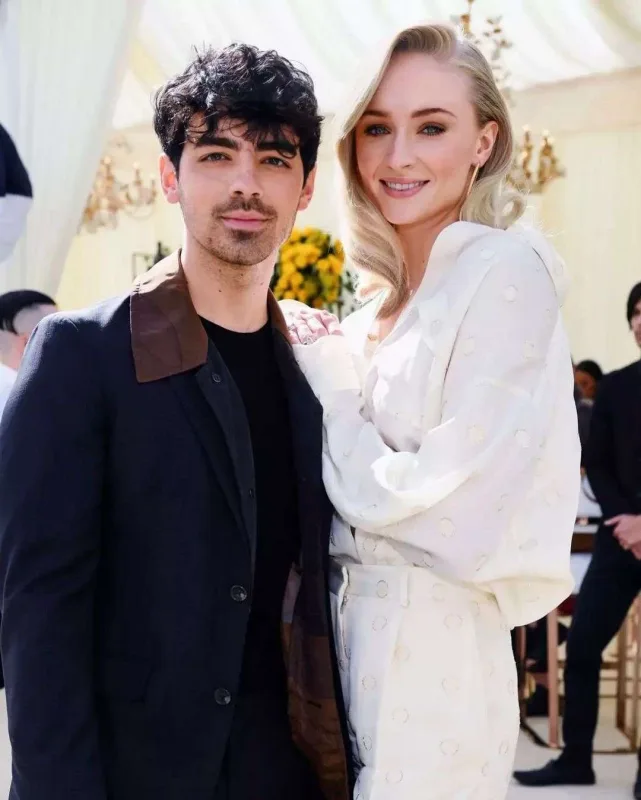 “Game of Thrones”un ulduzu ana oldu