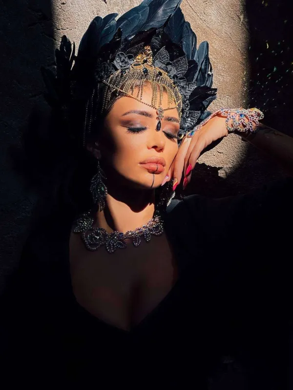 “Qara kraliça”...