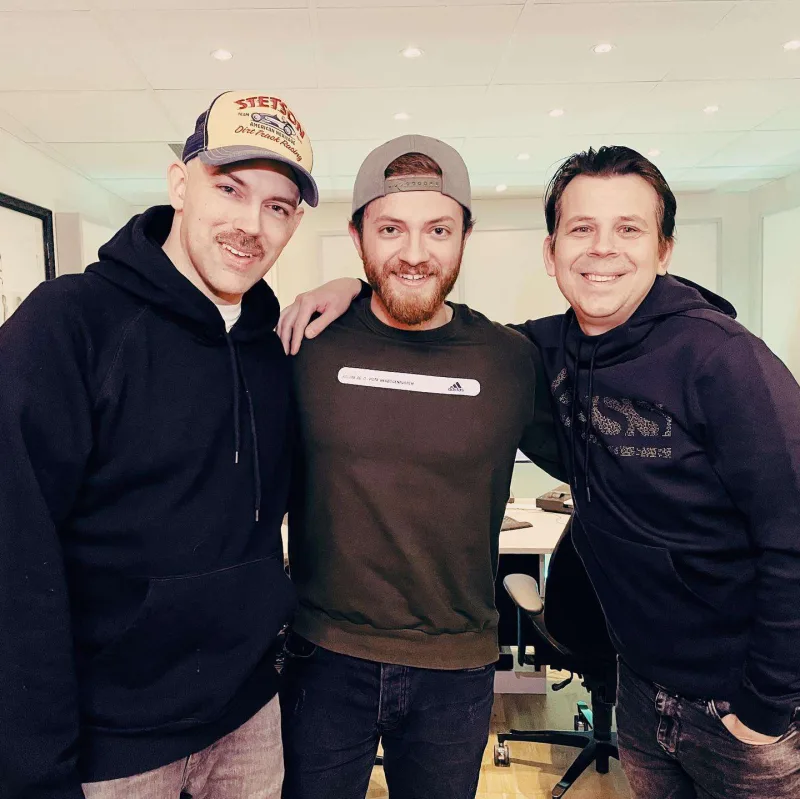 Nadir Danimarkadadır