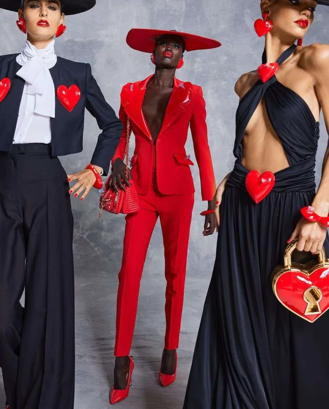 “Moschino”dan fərqli kolleksiya