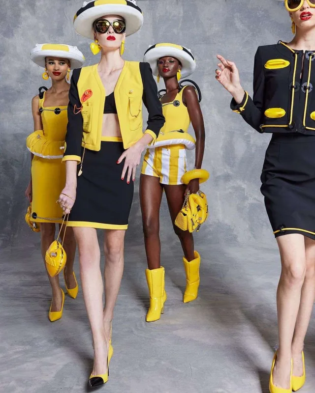 “Moschino”dan fərqli kolleksiya