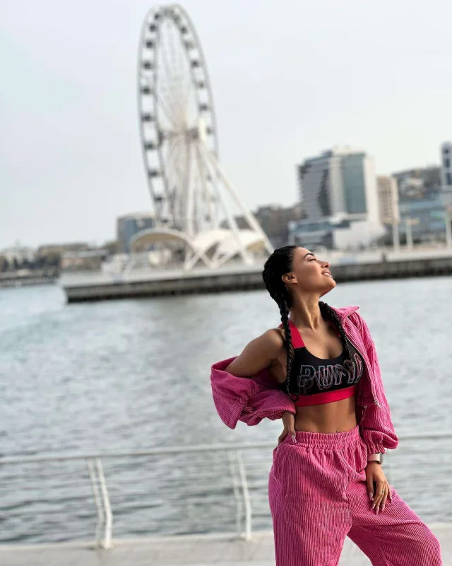 “Həyatımda kişi olmasa da, özümü apara bilirəm”