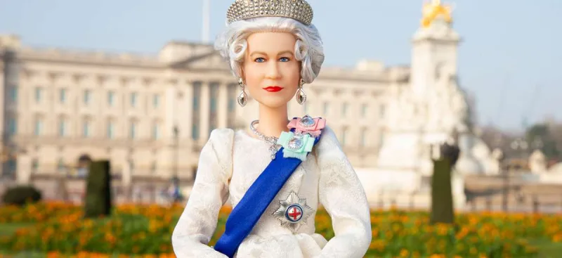 Kraliça Elizabetin Barbi kuklası hazırlandı