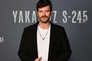 Ata olan Kıvanç serialının qala gecəsində