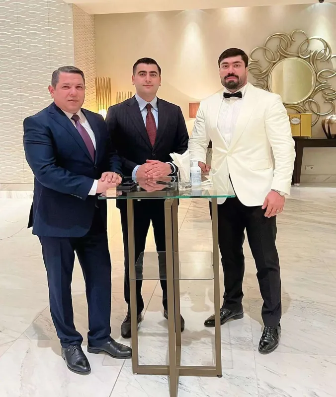 Keçmiş baş nazir nəvəsinin kiçik toyunda