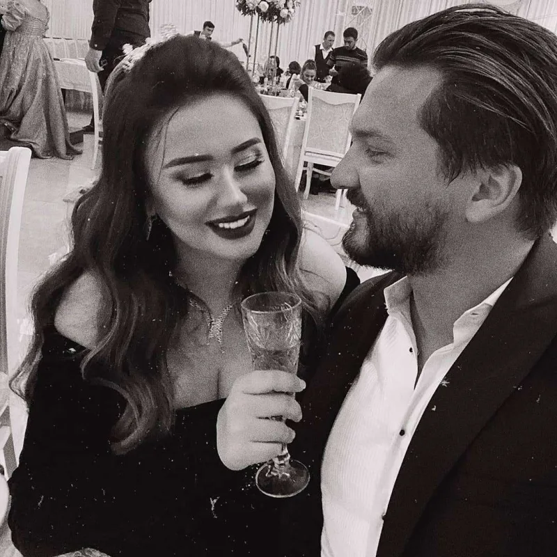 Oktayla canlı yayıma çıxması müzakirə yaratdı