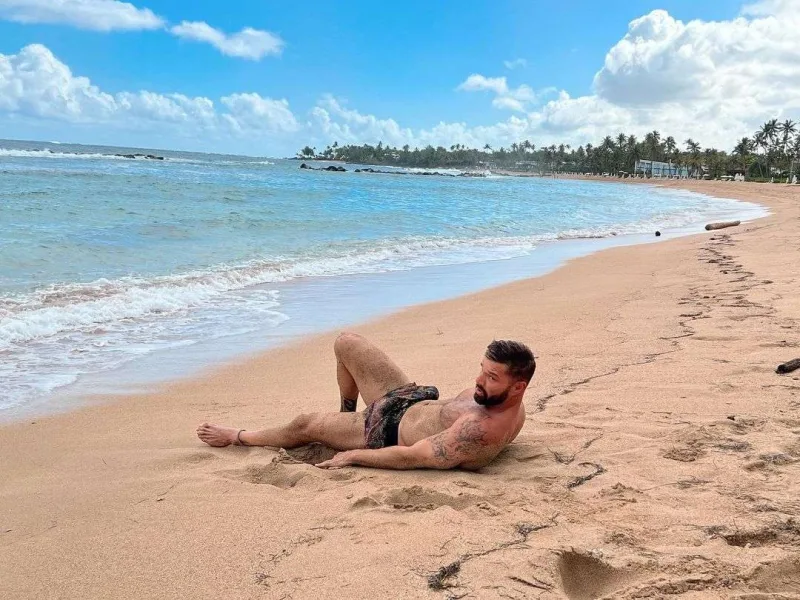 Riki Martin qardaşı oğlu ilə eşq münasibətində ittiham edilir