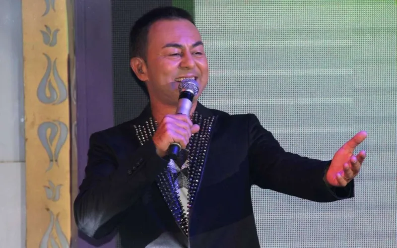 “1,90 qızlarla sevgili olduğum üçün qısa görünürəm”