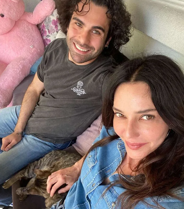 Hande Ataizi ölümdən döndü