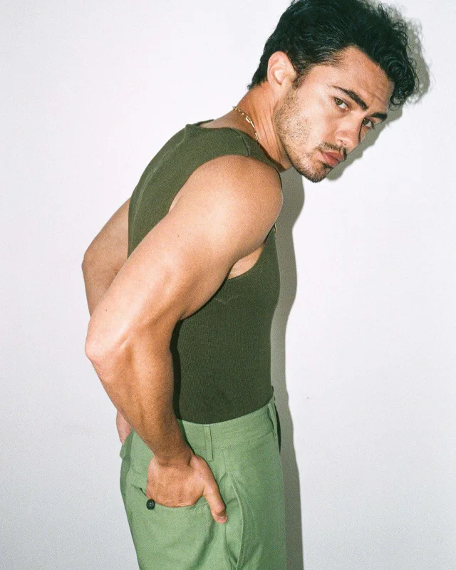 “Victoria's Secret” ilk kişi modelini seçdi