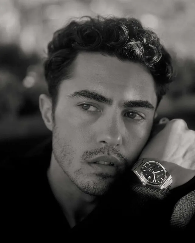 “Victoria's Secret” ilk kişi modelini seçdi