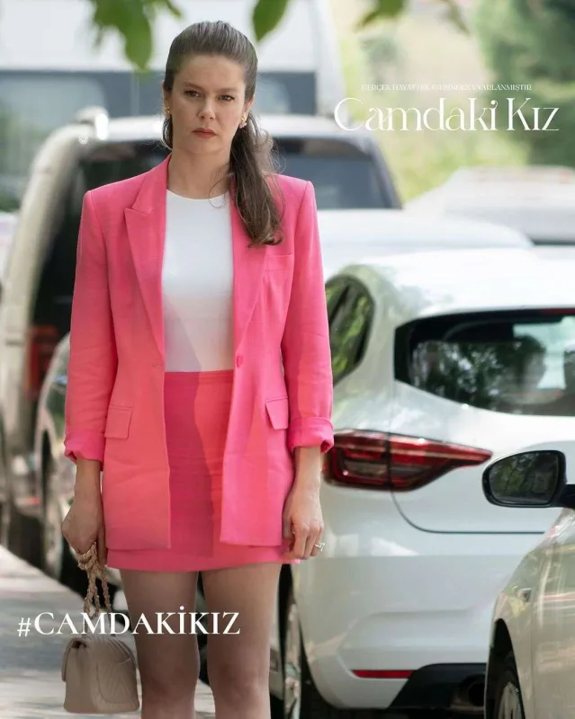 “Camdaki Kız” heyətinə o da qatıldı