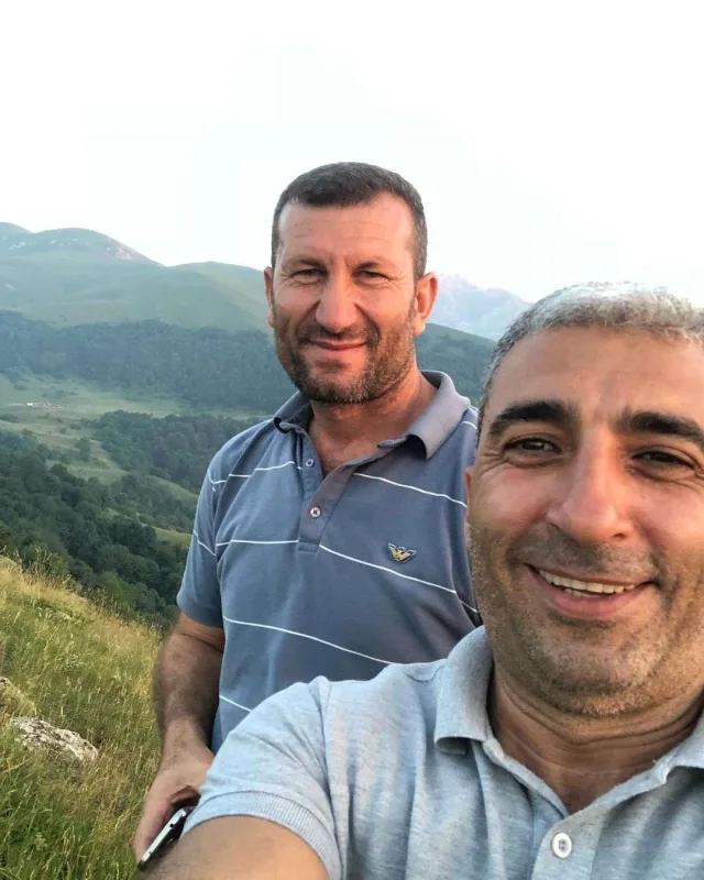 Şəhid olmuş dostu ilə görüntülərini paylaşdı