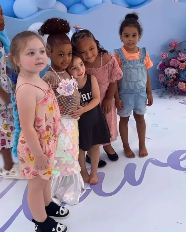 Kardi qızına doğum günü keçirdi