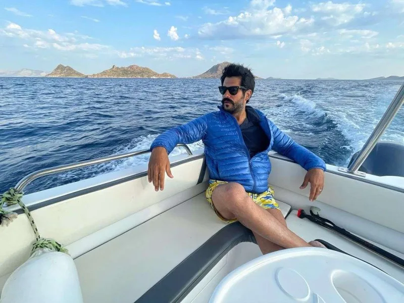 Burak fotoları ilə diqqət çəkdi