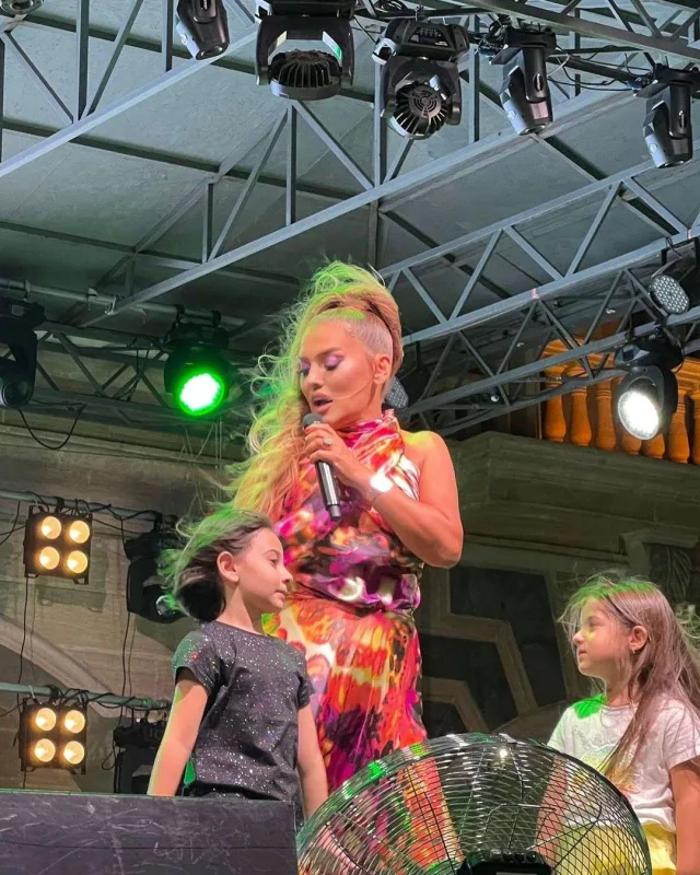 Demet Akalın Naxçıvanda