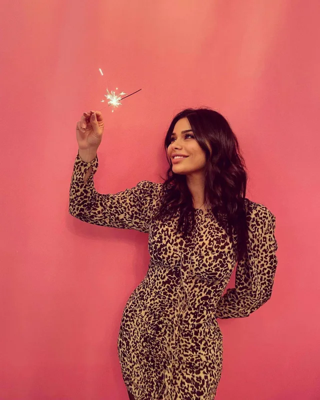 Aysun da özünə biznes qurur