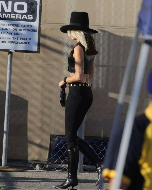 Maylinin yeni saçları...