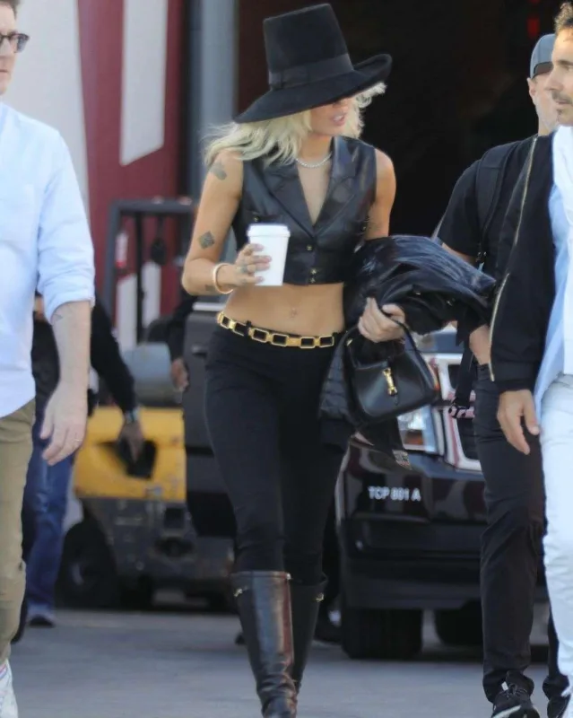 Maylinin yeni saçları...