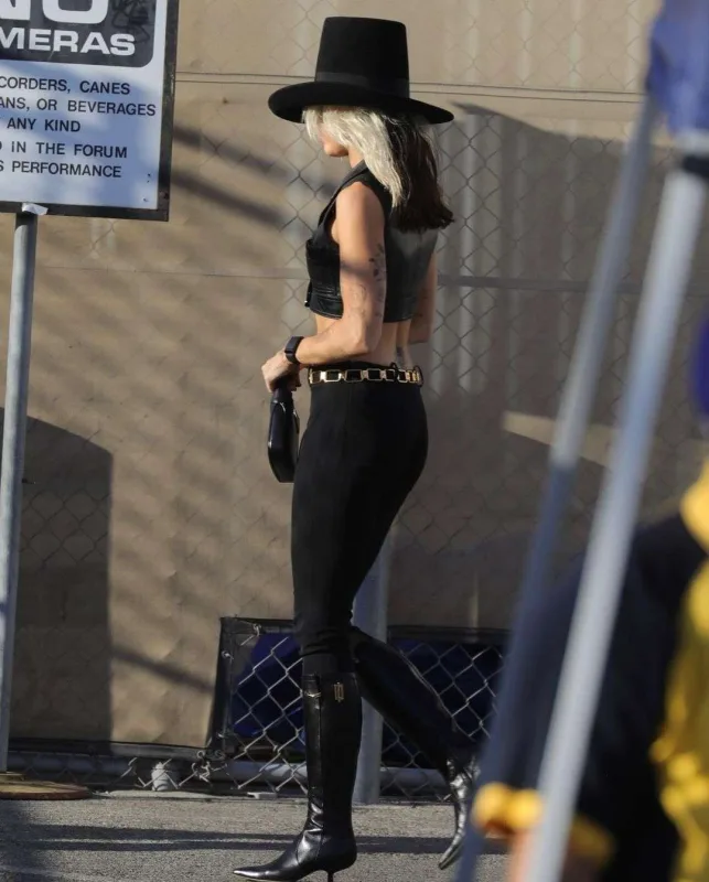 Maylinin yeni saçları...