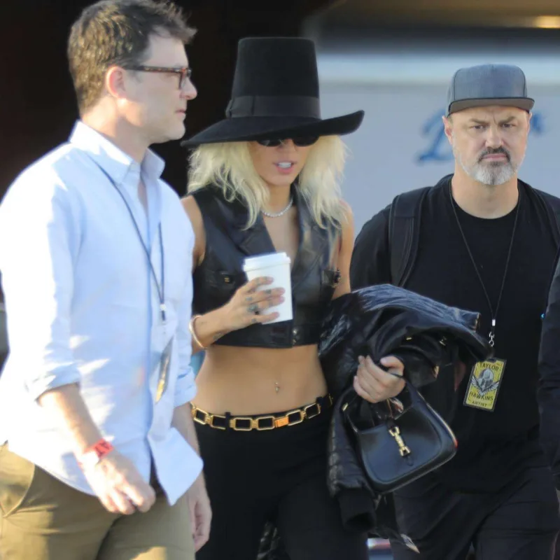 Maylinin yeni saçları...