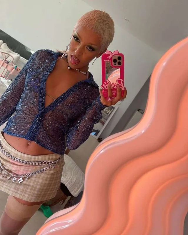 Docanın yeni görüntüsü bəyənilmədi