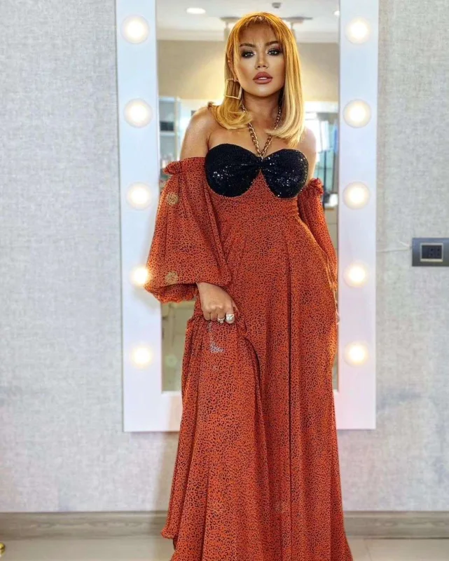 “Artıq soyunmaq dəbdə deyil”