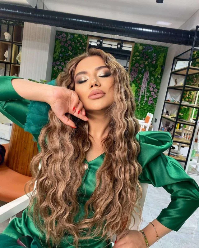 “Artıq soyunmaq dəbdə deyil”