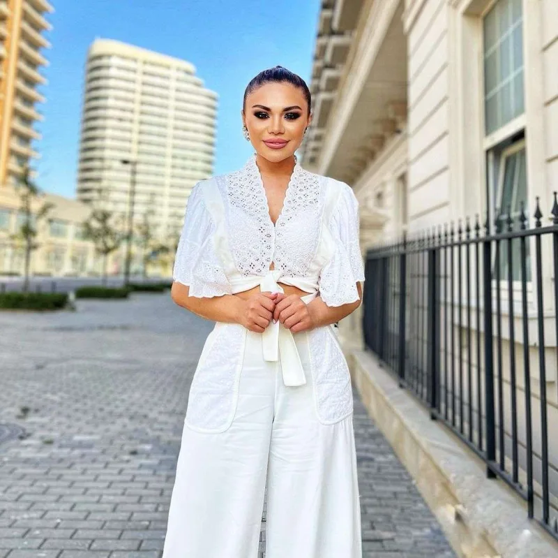 “Artıq soyunmaq dəbdə deyil”