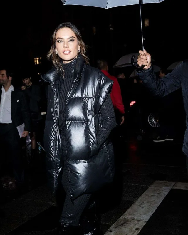 1952 nəfər eyni geyimdə - Görünməmiş moda şousu