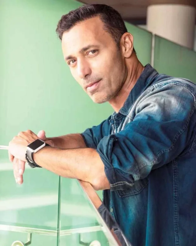 Mustafa Sandal Azərbaycana gəlir