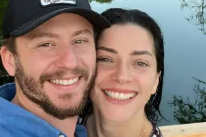 Merve sayəsində qazandığı pullardan ona vermir