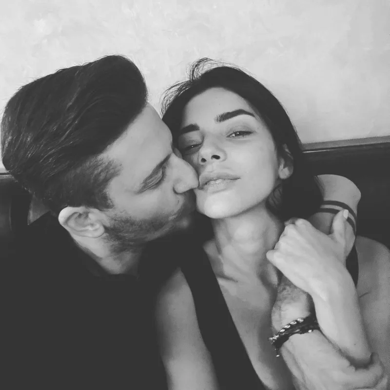 Merve sayəsində qazandığı pullardan ona vermir