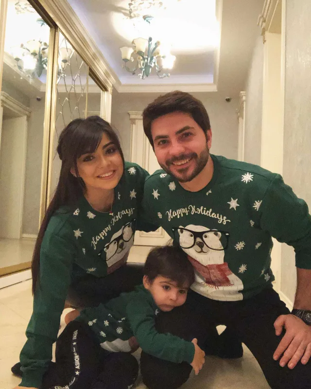 “Bir bahardır, bir də sənsən...”