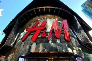 “H&amp;M” Rusiyanı tərk edir