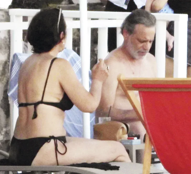 “Kameranı yerə qoy, adam kimi danışaq”