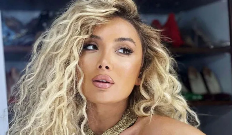 “Şouda qadın daha çoxdur”