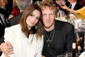 Emili Ratajkovskinin boşandığı təsdiqləndi