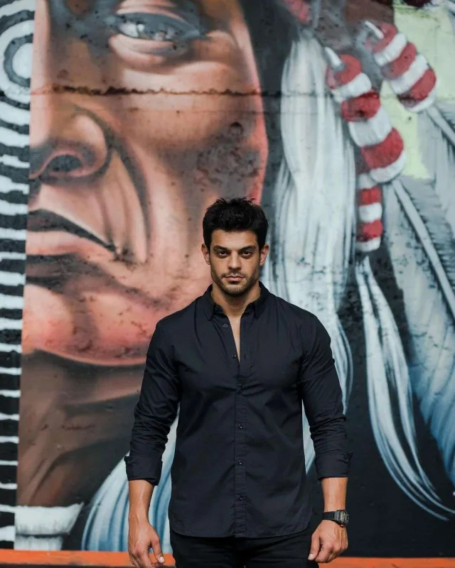 Avşarın qızından eşq iddialarına cavab