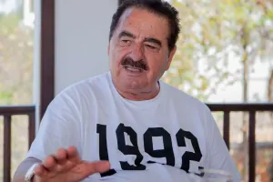 Tatlıses özündən 49 yaş kiçik qızla sevgilidir