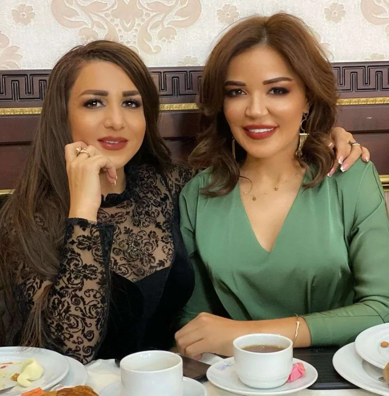 Zenfiradan ona bayağı deyən Humaya cavab