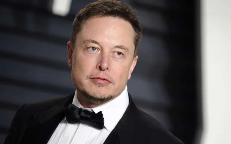 İlon Mask “Twitter”i satın aldı