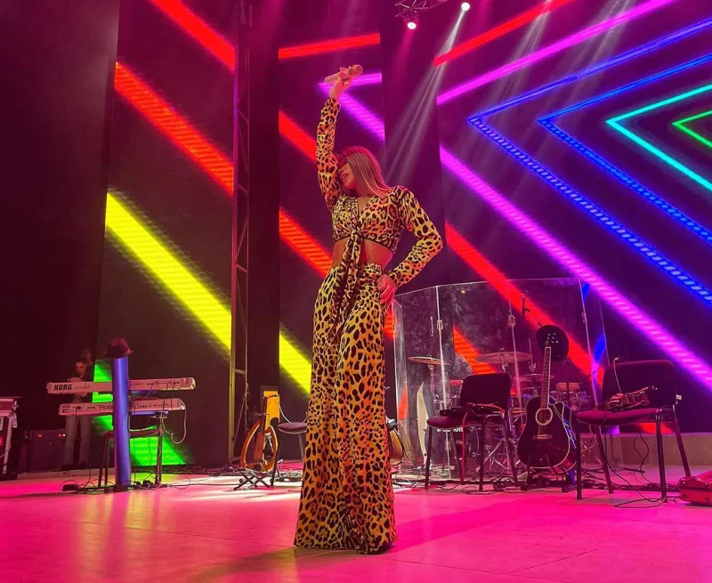 Röya Gəncədə konsert verəcək