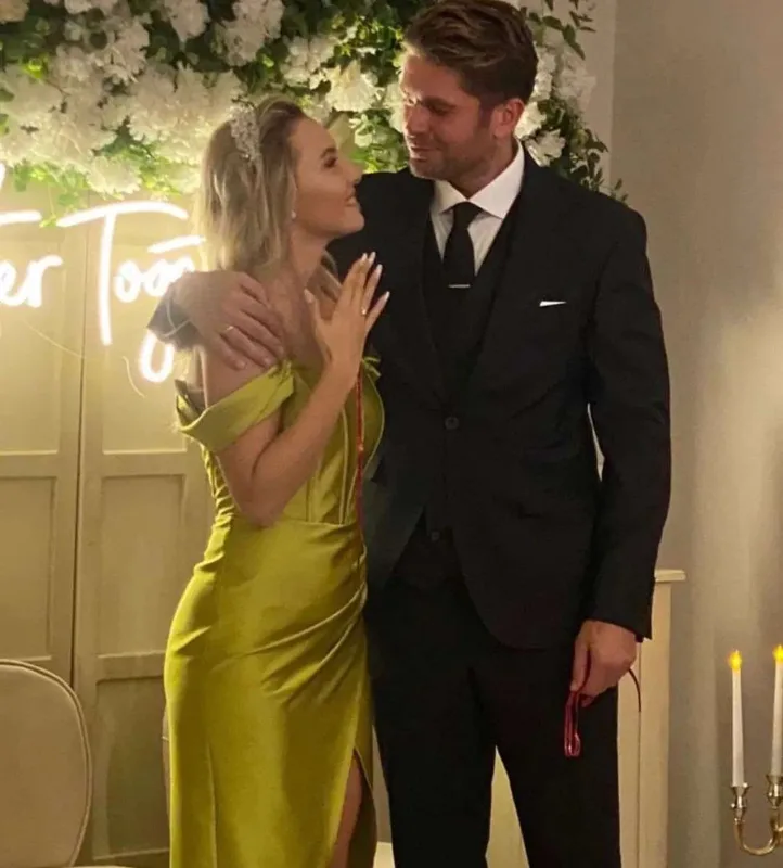 “Survivor” iştirakçıları nişanlandı