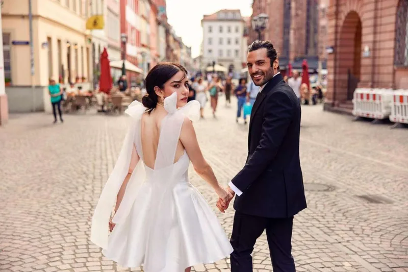 Özgenin 66 minlik nikah “look”u